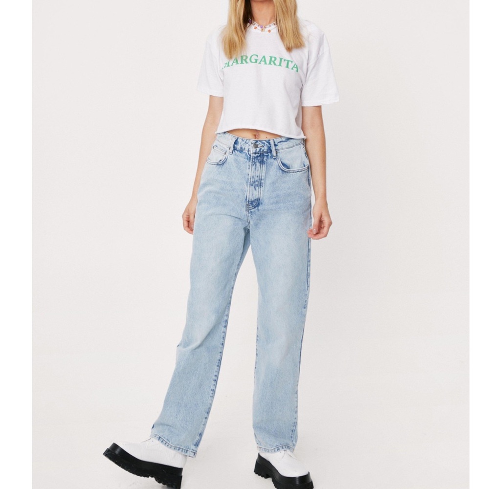 Relaxed Straight Leg High Waisted Jeans